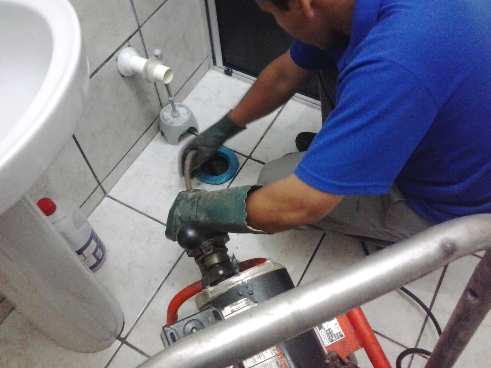 Thông tắc nhà vệ sinh Hoàng Mai